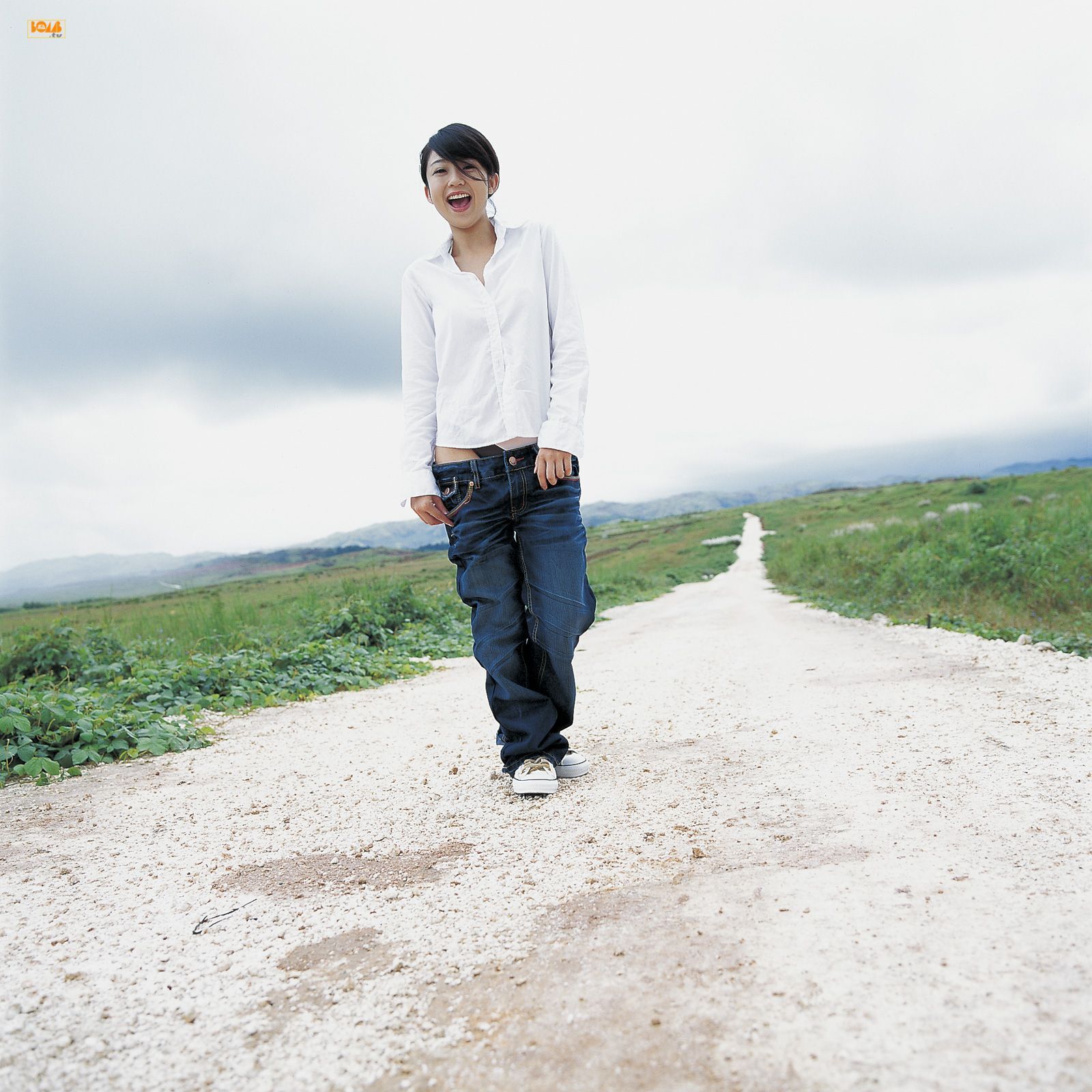 秋山奈 Nana Akiyama 日本美女图片Bomb.tv 套图